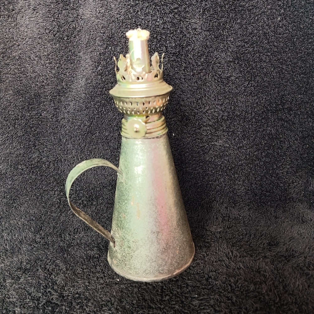 Small Silver Aluminum Oil Lamp with Glass Cone Shape with Handle NB - Picture 4 of 9